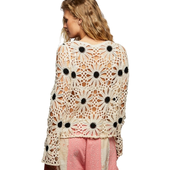 NS06. POL Crochet Bohemian Oversized Floral Women Top In One Size - Picture 4 of 4